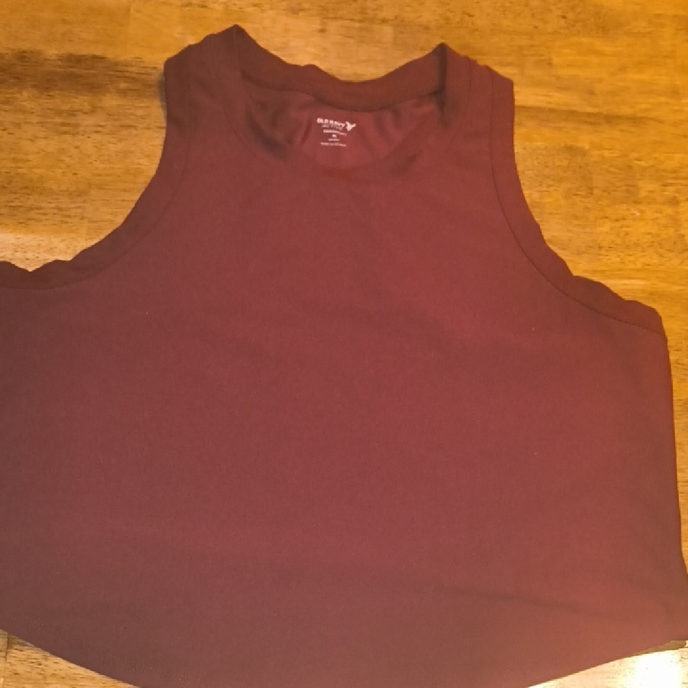 Old Navy Women's Burgundy Tank Top
